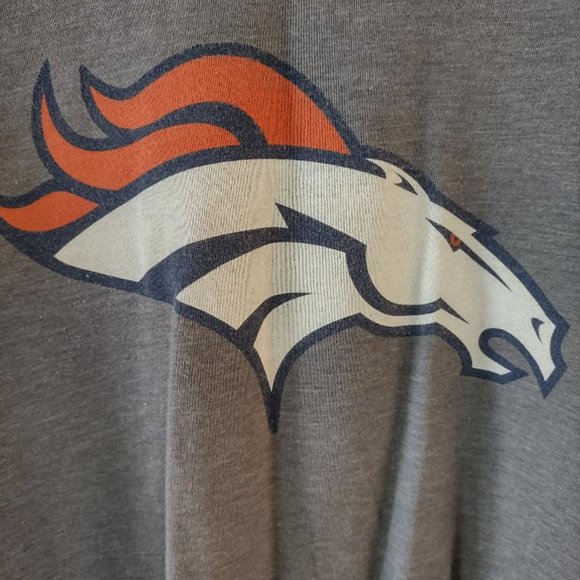 Ladies Denver Broncos Gray T-Shirt Medium '47 Forward - Picture 3 of 6